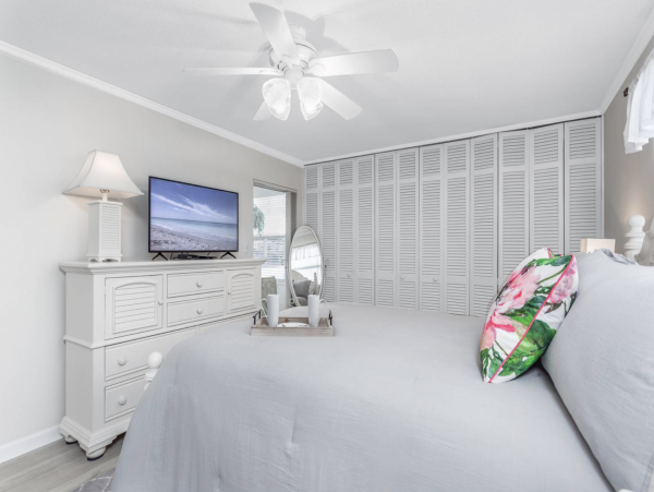 Siesta Key Beachfront Two Bedroom Vacation Condo